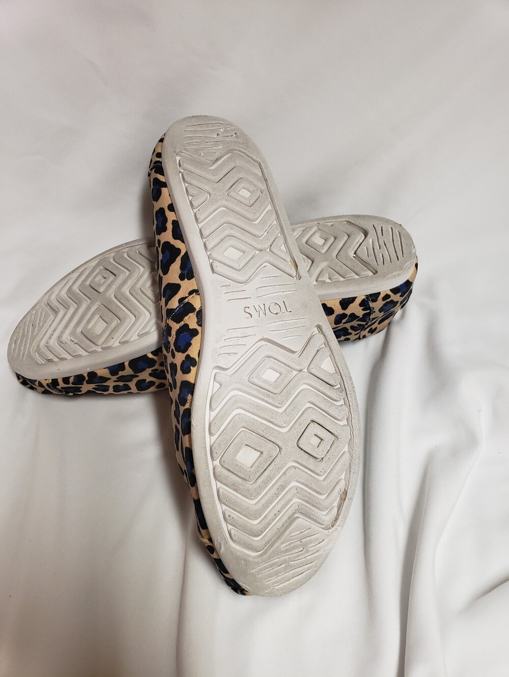 Toms Alpargata Beige/blue Leopard Print Slip On Light weight Shoe Size 10 - Picture 3 of 5